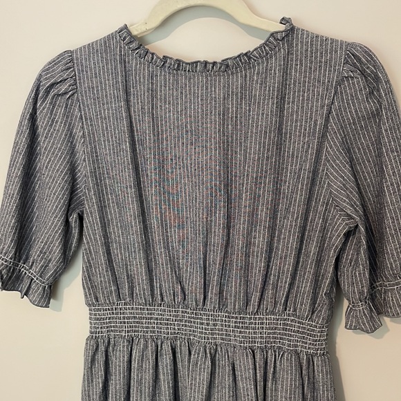 Women’s small midi pinstriped dress - like new - Picture 11 of 12